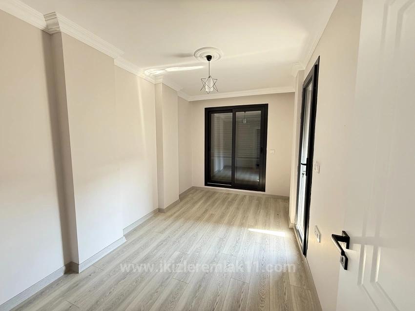 Seferihisar Doğanbey Cumhuriyet Mah. Satılık 2+1 Villa - 165 m²