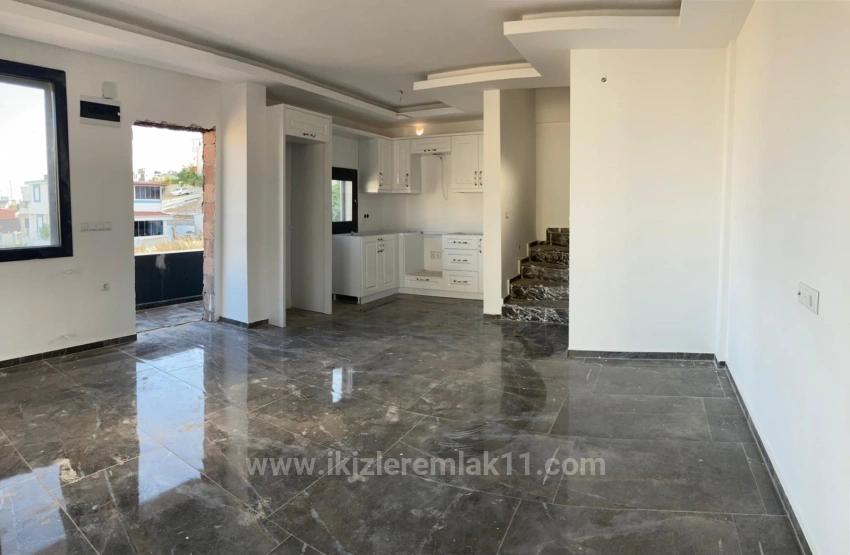 Seferihisar Doğanbey Atatürk Mah. Satılık 3+1 Villa - 200 m²