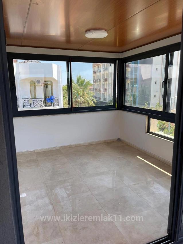 Seferihisar Ürkmez'de Deniz Tarafında Satılık Lüks Kulanışlı Dubleks Vılla