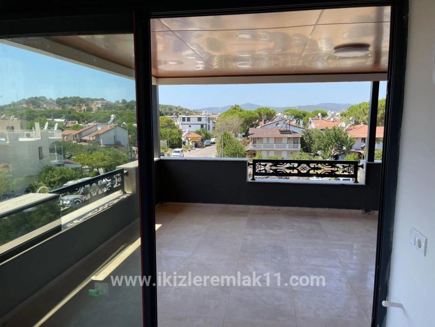 Seferihisar Ürkmez Mersin Alanı Mah. Satılık 3+1 Villa - 175 m²