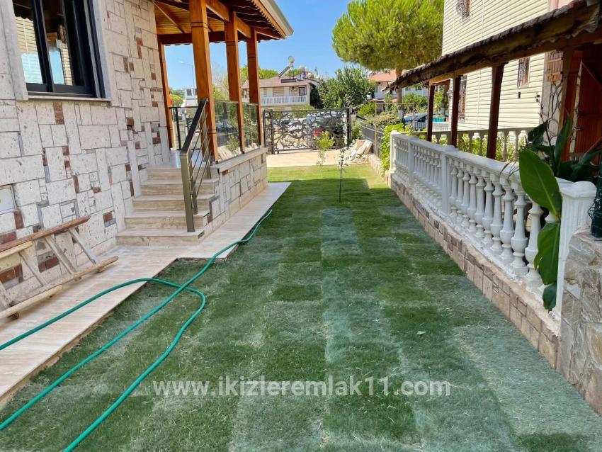 Seferihisar Ürkmez Mersin Alanı Mah. Satılık 3+1 Villa - 175 m²