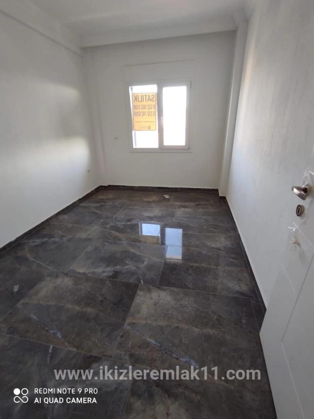 Seferihisar Doğanbey Cumhuriyet Mah. Satılık 4+2 Villa - 195 m²