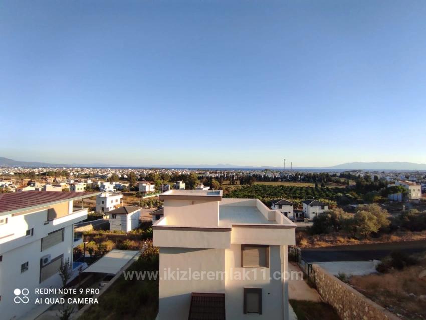 Doğanbey'de Full Deniz Manzaralı Doğa İçin'de Satılık 4+2 Müstakil Yazlık
