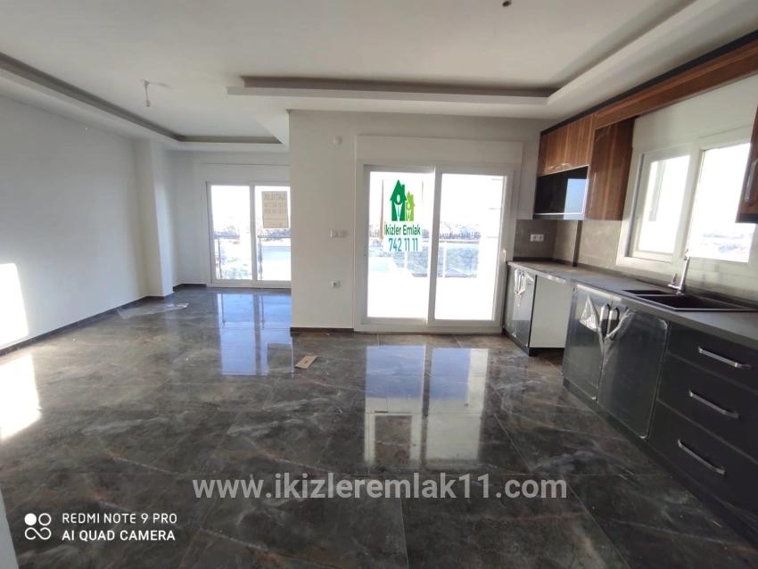 Seferihisar Doğanbey Cumhuriyet Mah. Satılık 4+2 Villa - 195 m²