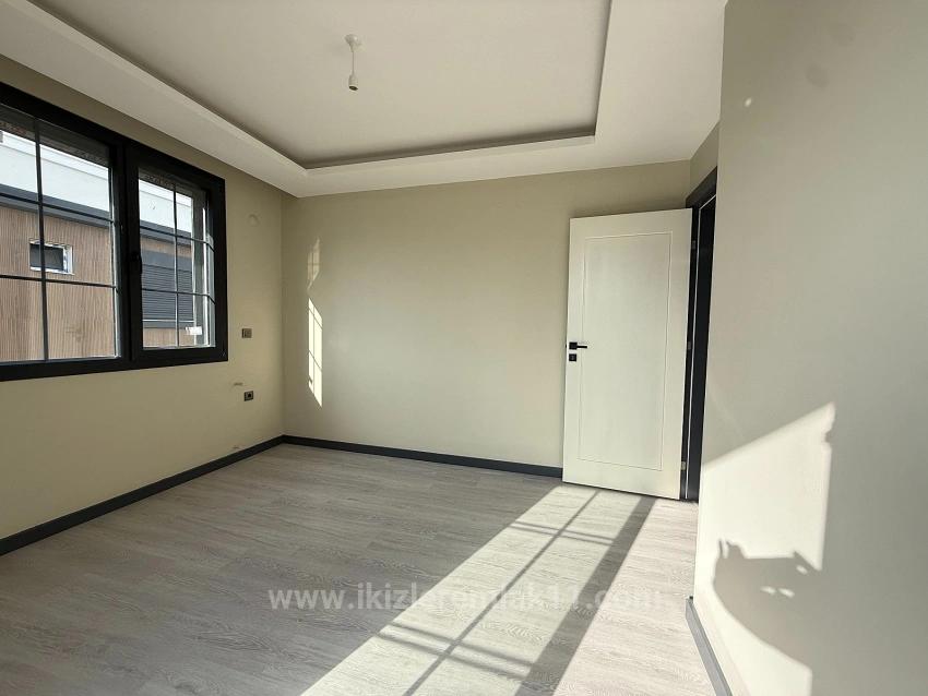 Seferihisar Doğanbeyde Satılık Müstakil Havuzlu Sıfır Lüks Villa