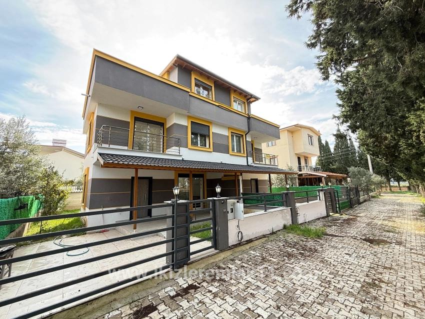 Seferihisar Ürkmez Bengiler Mah. Satılık 3+1 Villa - 170 m²