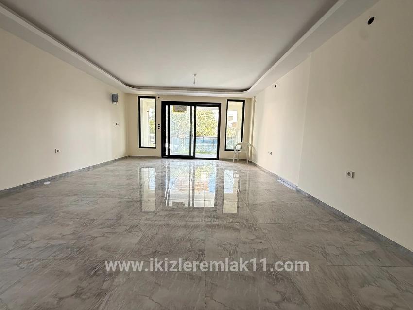 Seferihisar Doğanbey Cumhuriyet Mah. Satılık 3+1 Villa - 170 m²