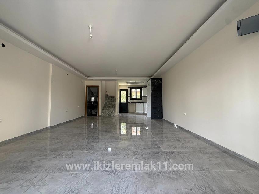 Seferihisar Doğanbey Cumhuriyet Mah. Satılık 3+1 Villa - 170 m²