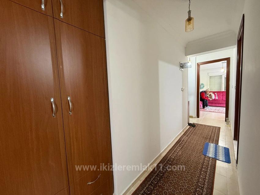 Seferihisar Ürkmez Merkez’de Satılık 2 + 1 80M2 Masrafsız Daire