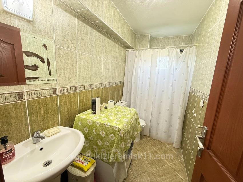 Seferihisar Ürkmez Merkez’de Satılık 2 + 1 80M2 Masrafsız Daire