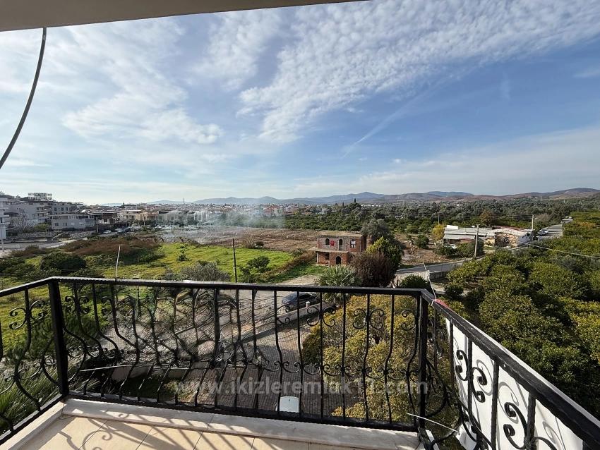 Seferihisar Ürkmez Merkez’de Satılık 2 + 1 80M2 Masrafsız Daire