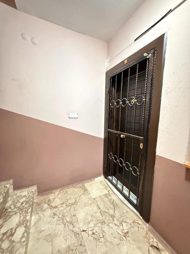 Seferihisar Ürkmez Merkez’de Satılık 2 + 1 80M2 Masrafsız Daire