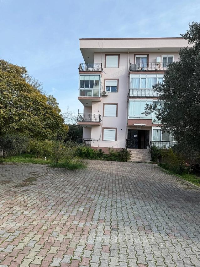 Seferihisar Ürkmez Merkez’de Satılık 2 + 1 80M2 Masrafsız Daire