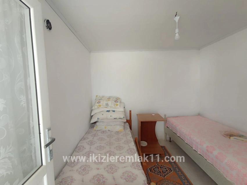 Seferihisar Doğanbey Cumhuriyet Mah. Satılık 6+1 Müstakil ev - 200 m²