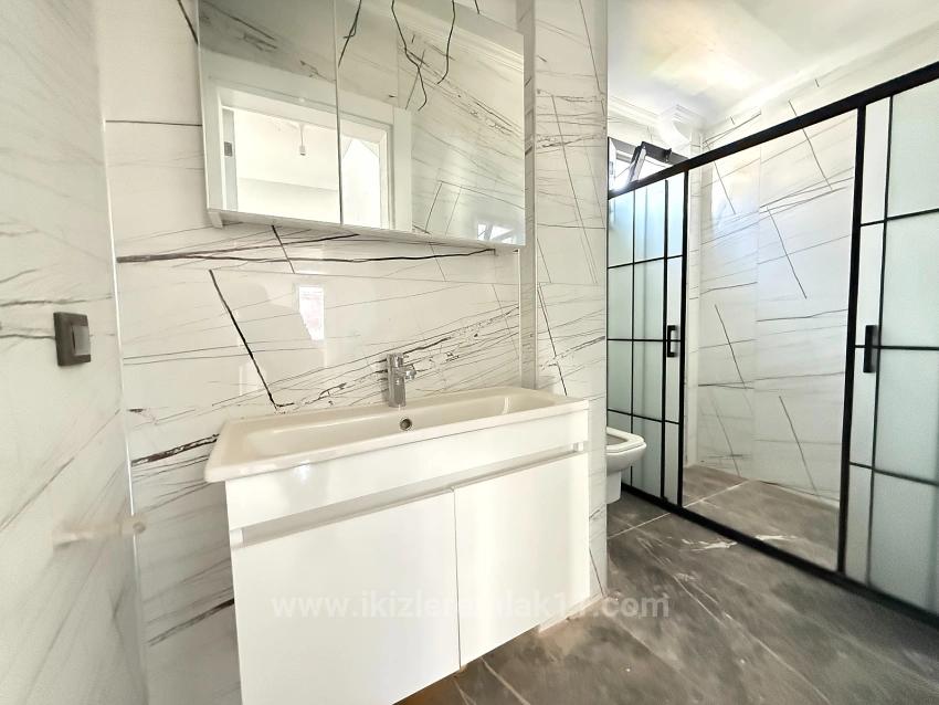 Seferihisar Doğanbey'de Satılık Tek Müstakil Bahçeli 3+1 Villa