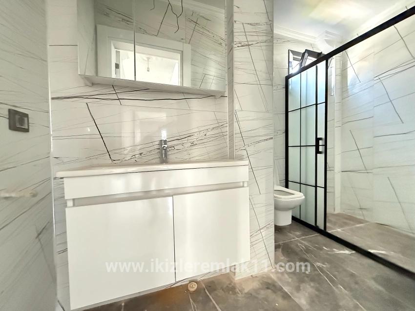 Seferihisar Doğanbey Atatürk Mah. Satılık 3+1 Villa - 190 m²