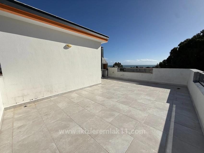 Seferıhısar Doğanbey'de Satılık Sıfır Genıs Müstakil 4+1 Villa