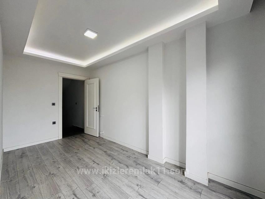 Seferihisar Doğanbey Merkezde Satılık 3 + 1 Dublex Villa