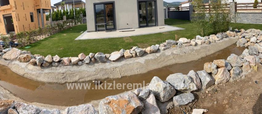 Seferihisar Doğanbey Cumhuriyet Mah. Satılık 3+1 Villa - 250 m²