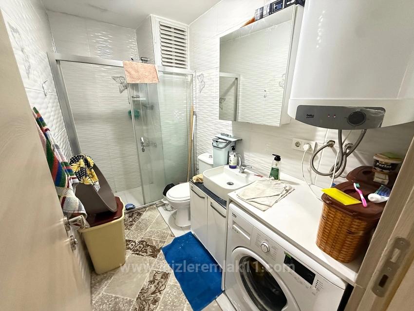 Seferihisar Ürkmez Merkez’de Satılık Ara Kat 2 + 1 Daire