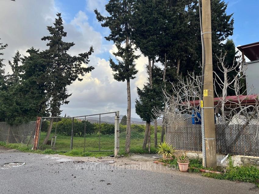 Seferihisar Ürkmez'de Satılık 2 + 1 Ara Kat Daire