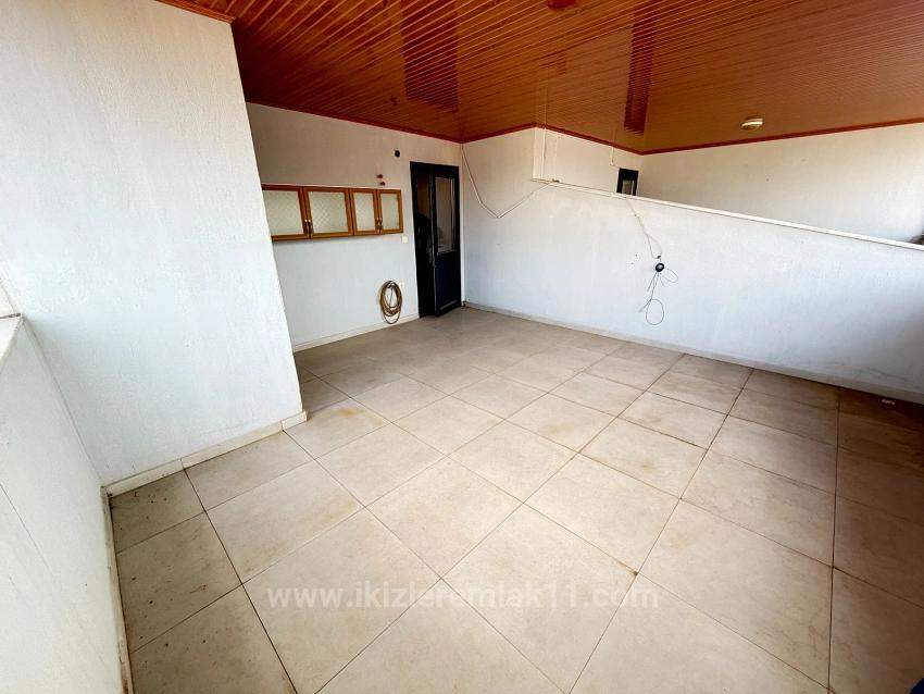 Seferihisar Ürkmez De Uygun Fıyata Satılık Geniş 3+1 Vılla Yazlık