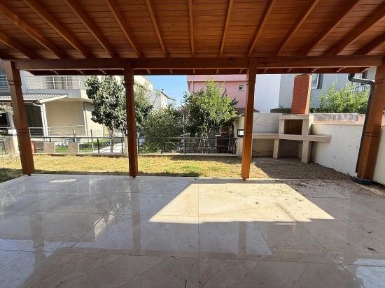 Seferihisar Doğanbey Merkez'de Satılık Sıfır 3+1 Villa