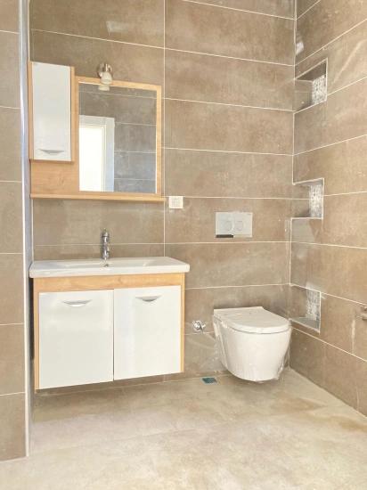 Seferihisar Doğanbeyde Satılık 2+1 Deniz Manzaralı Bahçeli Villa