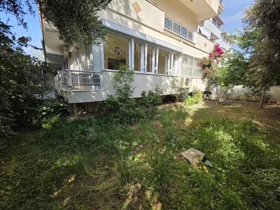 Satılık - Müstakil Bahçeli Daire - Gümüldür'de - Denize 200 Mt
