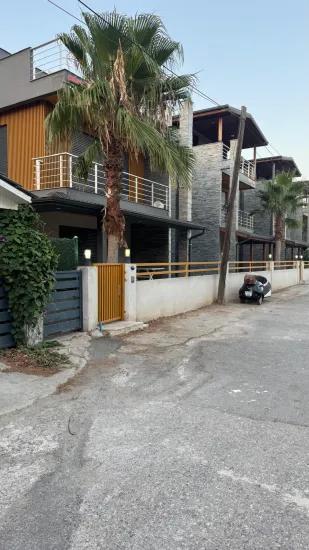 Seferihisar Doğanbey deniz tarafında site İçerisinde havuzlu tek müstakil villa