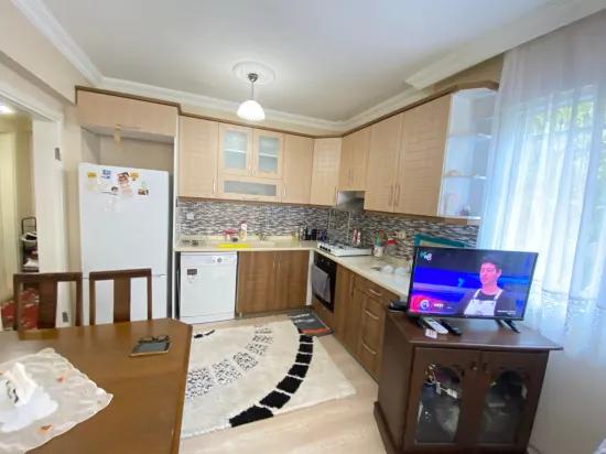 Ürkmez Merkez'de giriş katı 2+1 full eşyalı daire