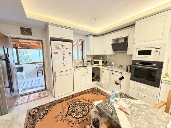 Ürkmez Doğanbey'de Lüks Yapılı, Geniş ve Konforlu 3+1 Villa