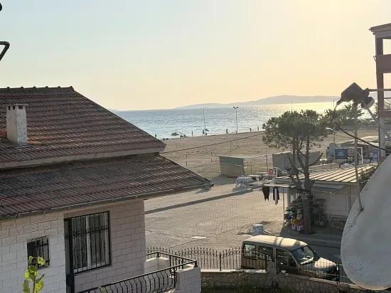 Gümüldürde Deniz Tarafında Satılık Müstakil Bahçeli 3+1 Villa