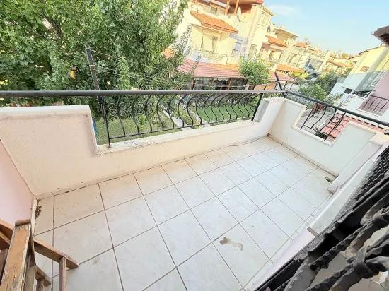 Gümüldürde Deniz Tarafında Satılık Müstakil Bahçeli 3+1 Villa