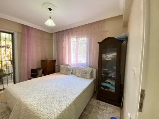 Ürkmez merkezde giriş katı 2 + 1 full eşyalı daire