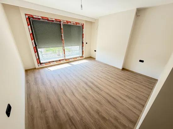 🏡 Seferihisar Ürkmez’de Site İçerisinde Havuzlu Sıfır Lüks Villa