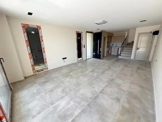 🏡 Seferihisar Ürkmez’de Site İçerisinde Havuzlu Sıfır Lüks Villa