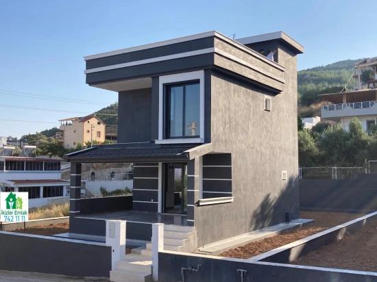 Seferihisar Doğanbey'de Satılık Tamamen Müstakıl Lüks 3+1 Villa