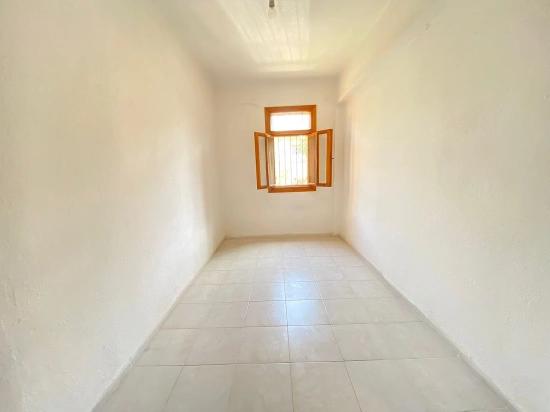 Seferihisar Ürkmez'de Deniz Tarafında Satılık 1+1. 85 M2 Daire