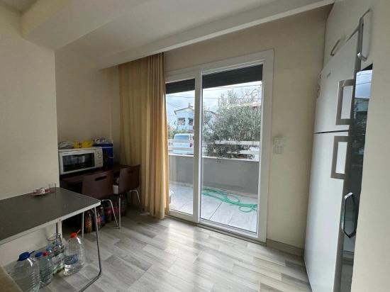 Seferihisar Doğanbey’de Satılık Giriş Katı Denize 200 M 2+1 Daire