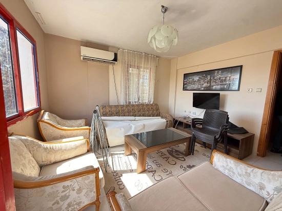 Seferihisar Ürkmez'de Satılık 2 + 1 Ara Kat Daire