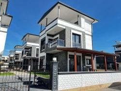 Seferihisar Doğanbey'de Satılık Sıfır Müstakil Havuzlu 3+1 Villa