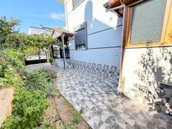 Seferihisar Doğanbey Cumhuriyet Mah. Satılık 3+1 Müstakil ev - 180 m²