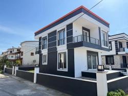 Seferihisar Doğanbey Cumhuriyet Mah. Satılık 3+1 Villa - 300 m²