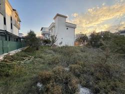 Seferihisar Doğanbey Atatürk Mah. Satılık Arsa - Konut İmar Durumlu - 285 m²