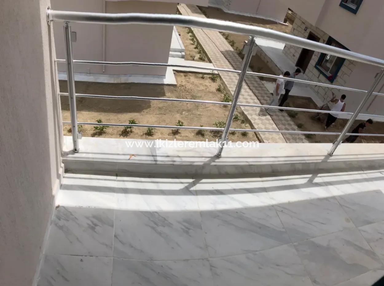 Seferihisar Doğanbeyde Satılık, Site İçinde Tamamen Müstakıl 3+1 Yazlık Villa