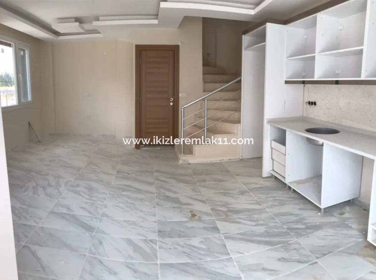 Seferihisar Doğanbeyde Satılık, Site İçinde Tamamen Müstakıl 3+1 Yazlık Villa