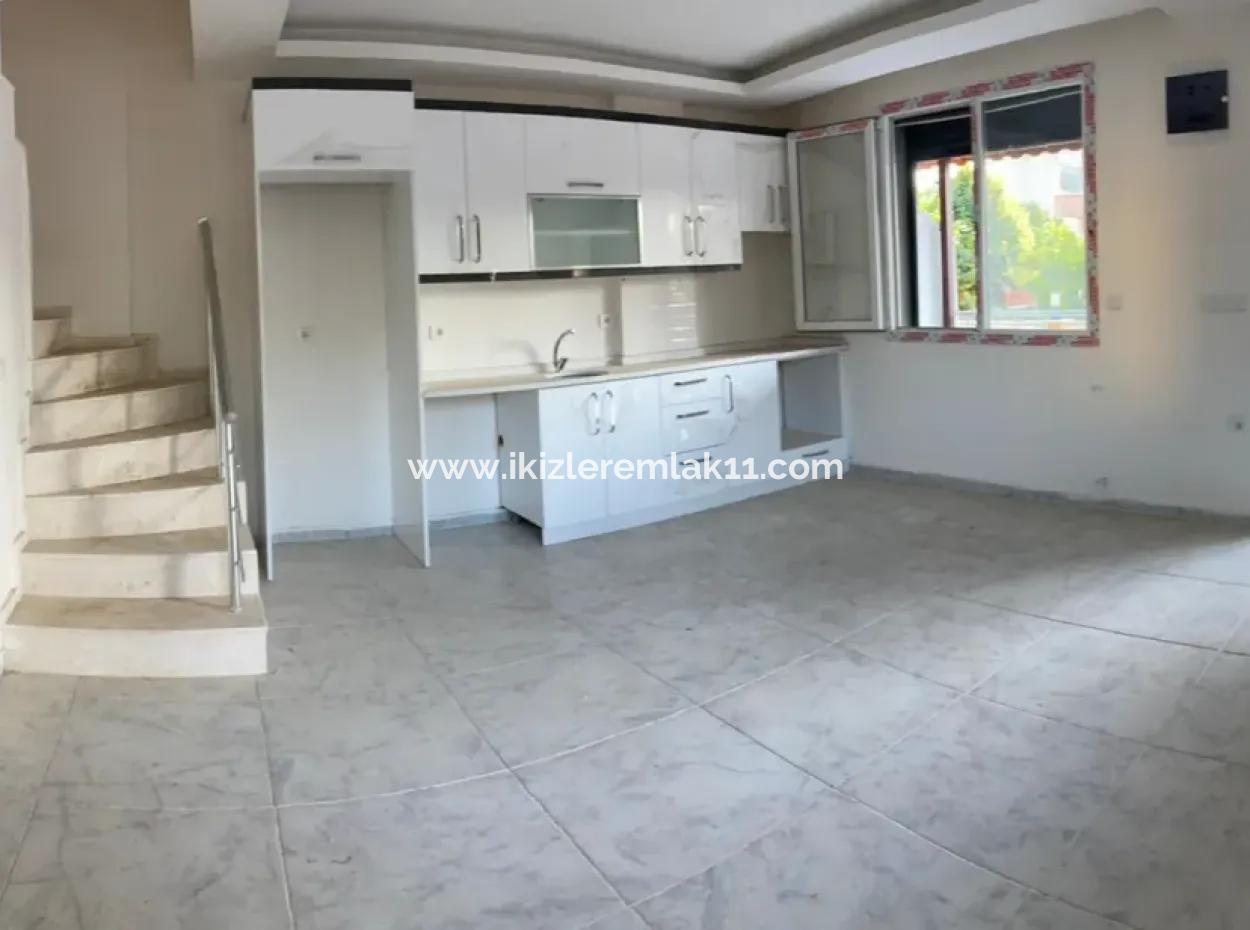 Seferihisar Ürkmez Merkez De Satılık Sıfır Müstakil 3+1 Yaz-Kış Villa Yazlık