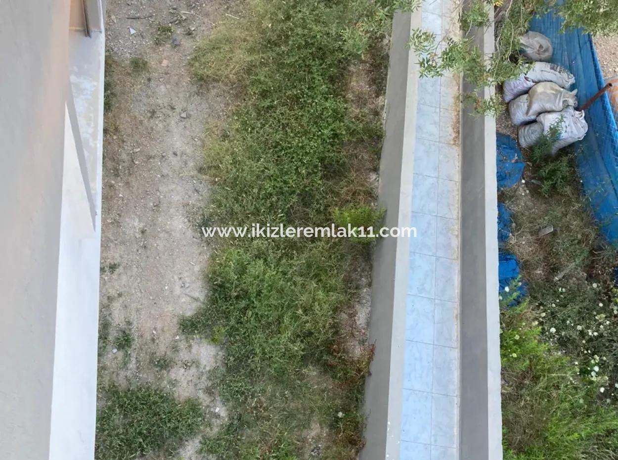 Seferihisar Ürkmez Merkez De Satılık Sıfır Müstakil 3+1 Yaz-Kış Villa Yazlık