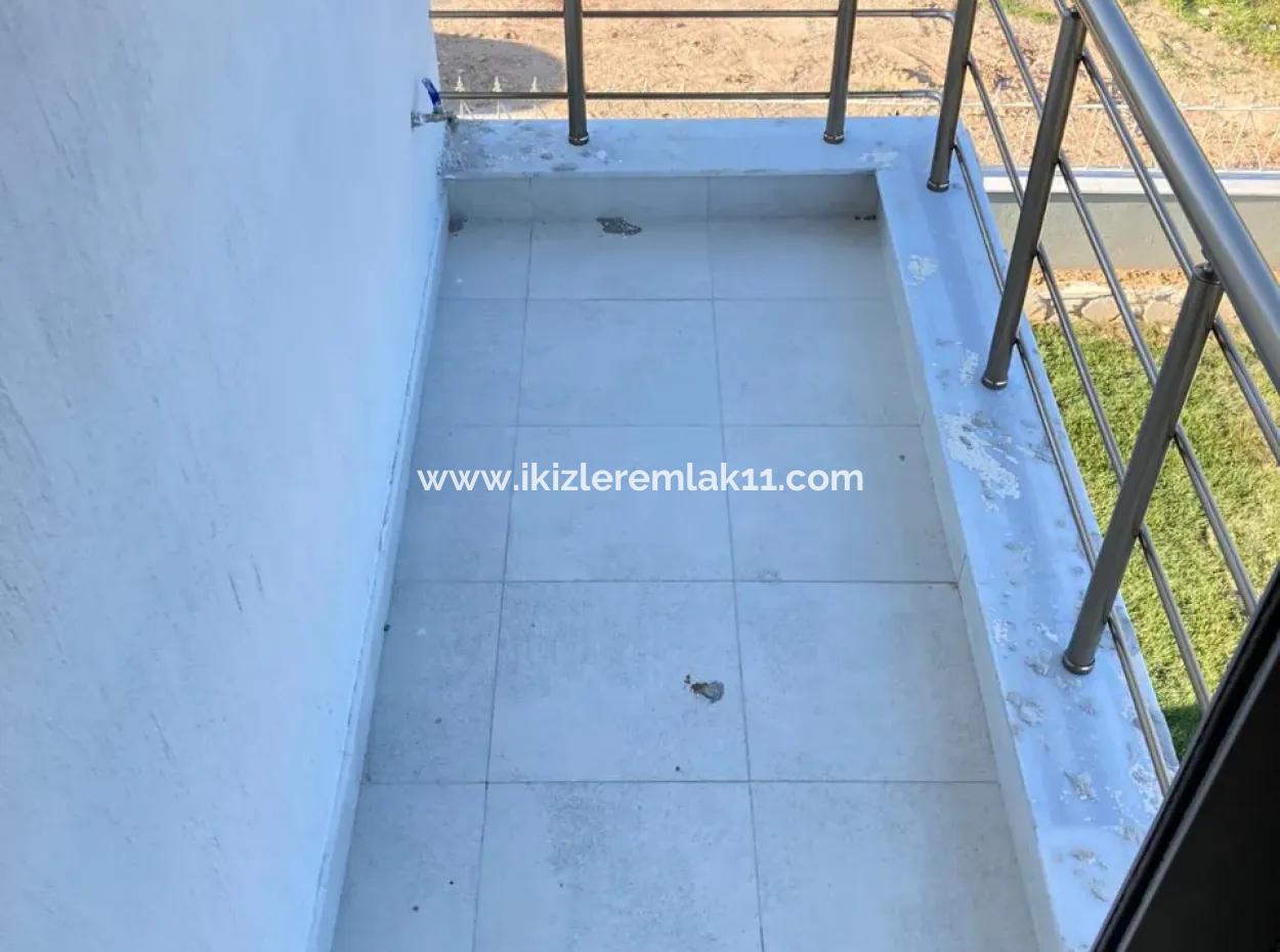 Doğanbeyde Satılık Sıfır Geniş Bahçeli Ebeveynli 2+1 Lüks Villa